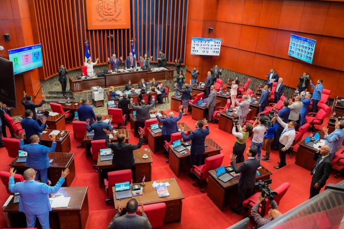 Senado aprueba ley que quita cárcel y sanciones a alcaldes por mal uso del presupuesto