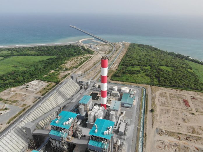 La salida de Punta Catalina, junto a las plantas Los Mina II y Siba, redujo en un 15 % la oferta de energía nacional, en momentos de récord histórico de consumo eléctrico por las altas temperaturas.
