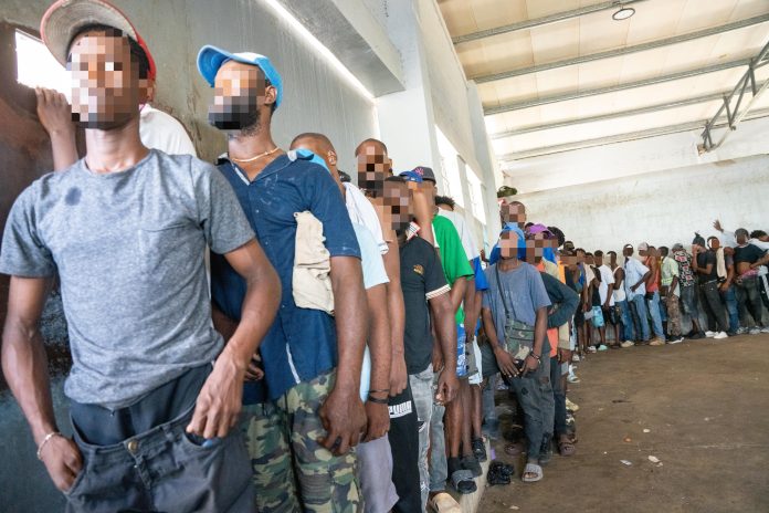 Autoridades detienen 1,534 indocumentados y repatrian 1,685 a Haití