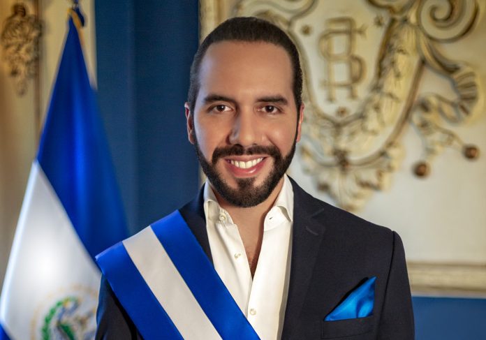Según Bukele, si El Salvador se declarara una monarquía parlamentaria «con exactamente las mismas reglas que el Reino Unido, España o Dinamarca», las críticas seguirían.
