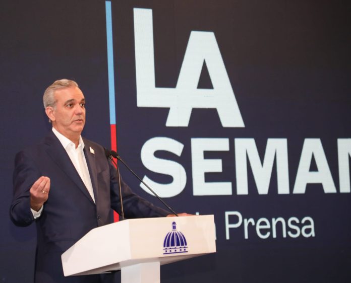 Informó que hasta la fecha se ha completado la entrega del 60% de estos kits, con un ritmo de distribución de aproximadamente 25 mil diarios, proyectando la finalización en las próximas tres o cuatro semanas.