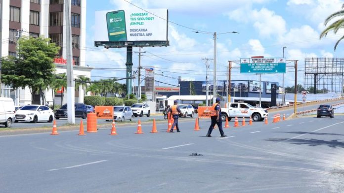 Obras Públicas realiza mantenimiento en el elevado Churchill–Kennedy