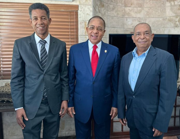 Doctor Clemente Terrero promete transformar y modernizar el Colegio Médico Dominicano