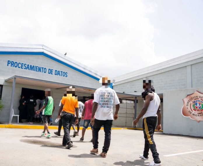 Migración detiene a 1,052 y repatría otros 687 inmigrantes en situación irregular