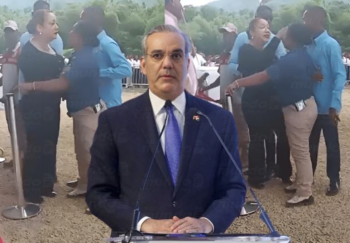 El incidente, ocurrido el sábado durante la inauguración del puente de Bajabonico en Altamira, Puerto Plata, involucró a la diputada Estévez y a una miembro de la seguridad presidencial.