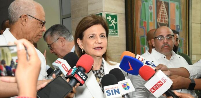 Raquel Peña anuncia plan estratégico para fortalecer atención mental en centros penitenciarios