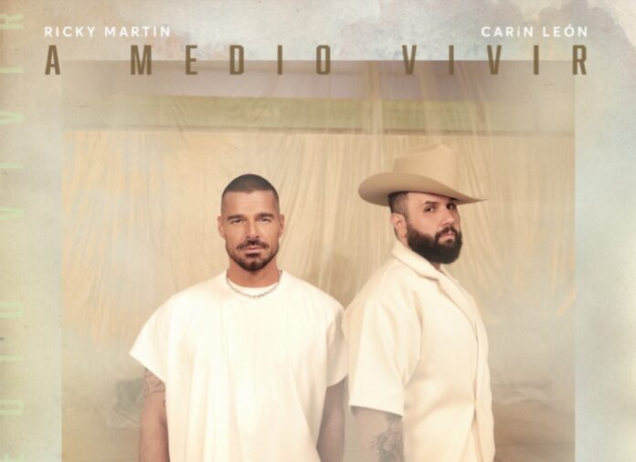 Ricky Martin y Carín León reviven A Medio Vivir en una versión inolvidable