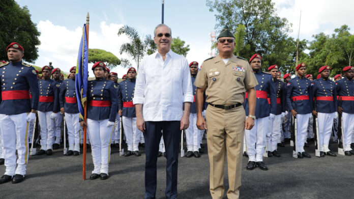 Abinader inaugura nuevas y renovadas instalaciones en el Ministerio de Defensa.