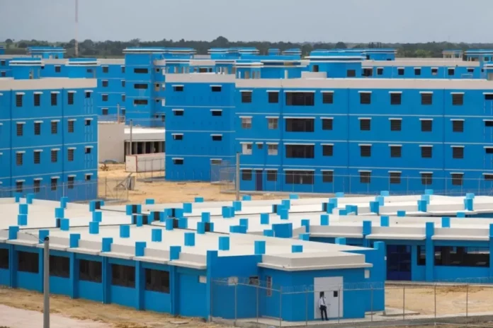 Imputados del caso SeNaSa fueron trasladados a cárcel Las Parras y no a Najayo, como establece orden judicial