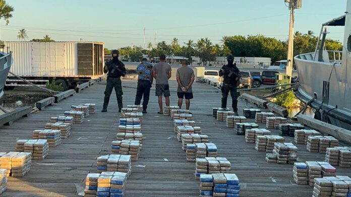 DNCD arresta tres hombres con cargamento de más de 1.5 toneladas de presunta cocaína