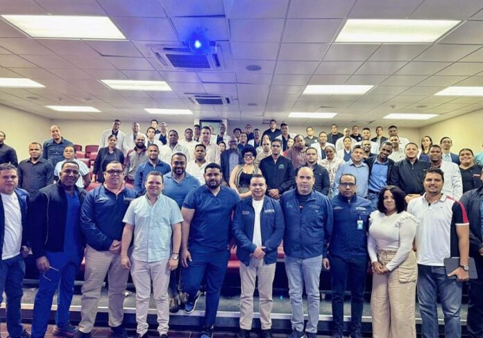 Ney Arias Lora destaca participación de más de 90 residentes y especialistas ortopédicos en encuentro académico
