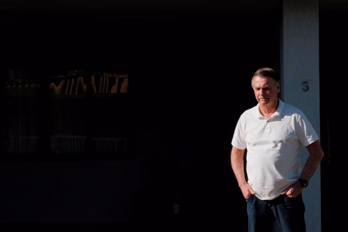 Jair Bolsonaro dijo que intentó quemar su tobillera electrónica por un episodio de “paranoia” vinculado a medicamentos