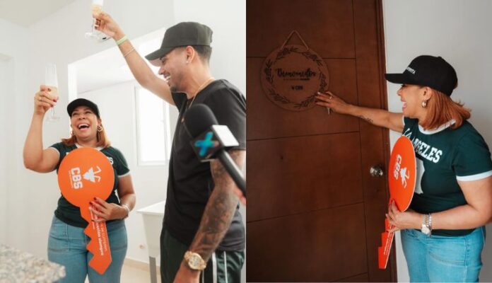 En un ambiente cargado de emoción, la creadora de contenido e influencer Mami Nolas recibió este martes las llaves de su nuevo apartamento, entregado por CBS Developments como parte de su participación en La Casa de Alofoke 2. La entrega se realizó en el proyecto residencial Terraza del Arroyo, ubicado en Santo Domingo Norte. Visiblemente conmovida, Mami Nolas definió el momento como uno de los más importantes de su vida. “Me siento luz, feliz… esto es un sueño cumplido para mí. Agradezco primero a Dios y también a Santiago Matías, porque sin él nada de esto fuera posible. Gracias por pensar en mí, por abrirme puertas y por esta sorpresa tan grande”, expresó.