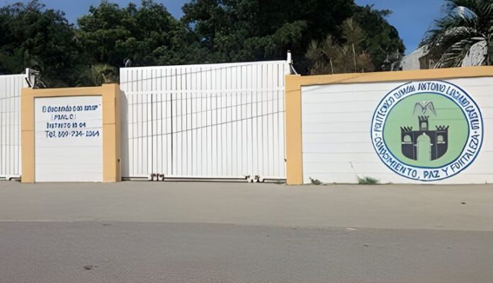 Los familiares piden que esta versión sea investigada a fondo, debido a los reiterados comentarios de estudiantes sobre peleas, armas blancas y hostigamientos en la zona.