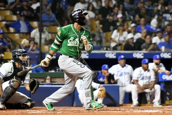 “Somos el mismo equipo de siempre. A veces hacemos cinco, seis, hasta ocho y diez carreras por juego y aun así perdemos. Este es el béisbol: dos entran al terreno, pero solo uno gana”, puntualizó.