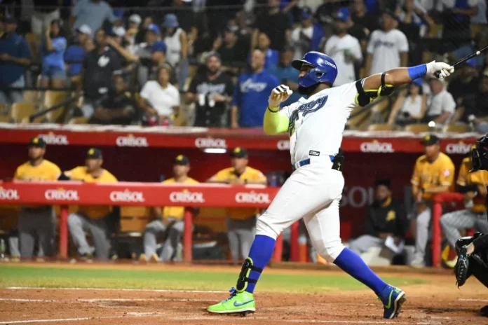 Mel Rojas Jr. detiene la mala racha del Licey con grand slam en triunfo ante las Águilas