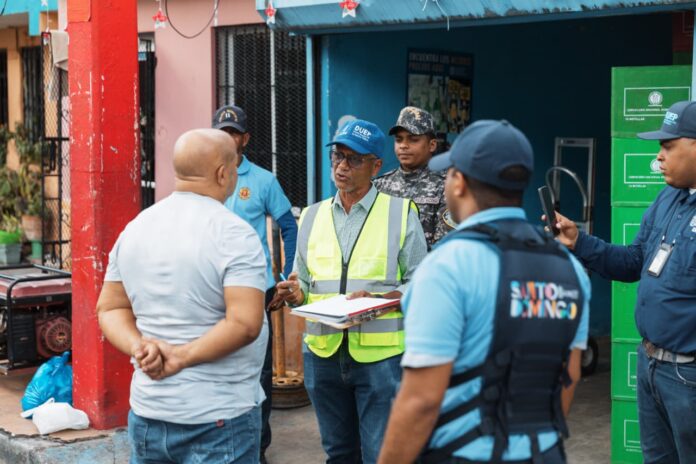 González exhortó a los brigadistas a dejar los sectores “lo más limpios posible” y pidió a los residentes mantener el frente de sus viviendas en condiciones adecuadas.