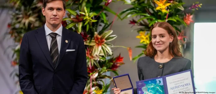 Comité Noruego del Nobel insta a Maduro a dimitir
