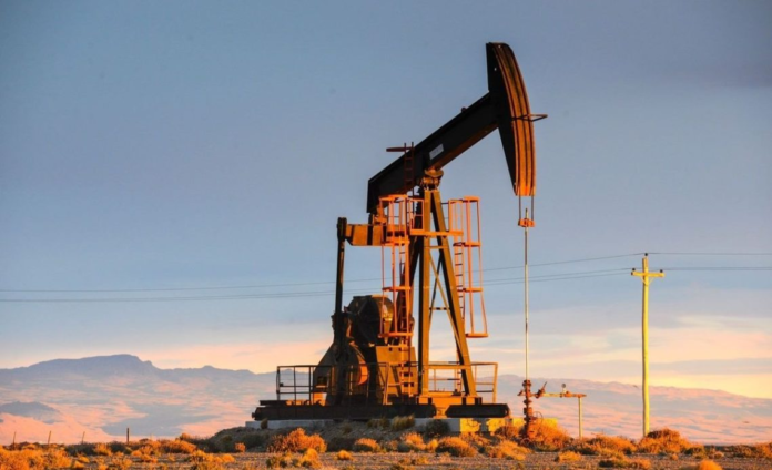 Al término de la sesión de hoy, los contratos de futuros del WTI para entrega en enero restaron 0,16 dólares con respecto a la jornada anterior.