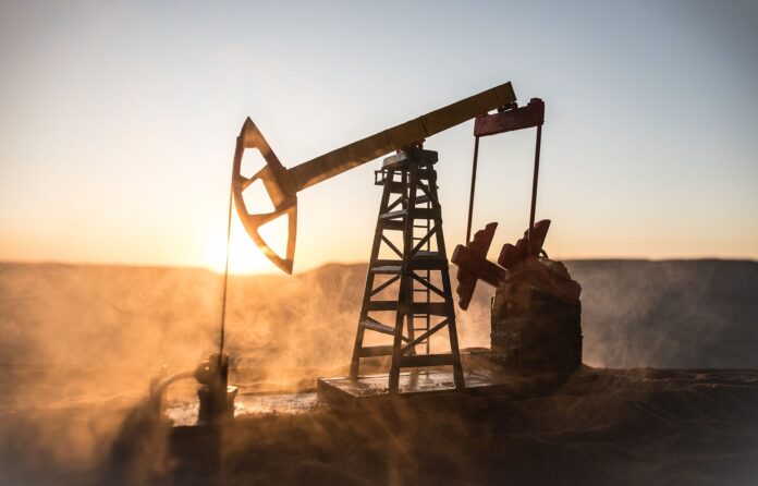 Al término de la sesión de hoy, los contratos de futuros del WTI para entrega en enero restaron 0,62 dólares con respecto a la jornada anterior.