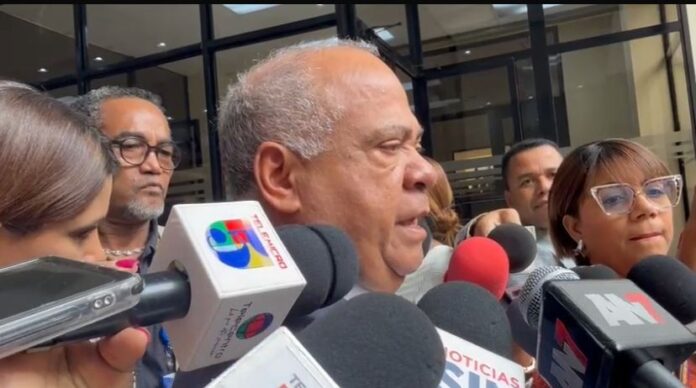Diputado Ramón Bueno propone habilitar a Danilo Medina para elecciones de 202