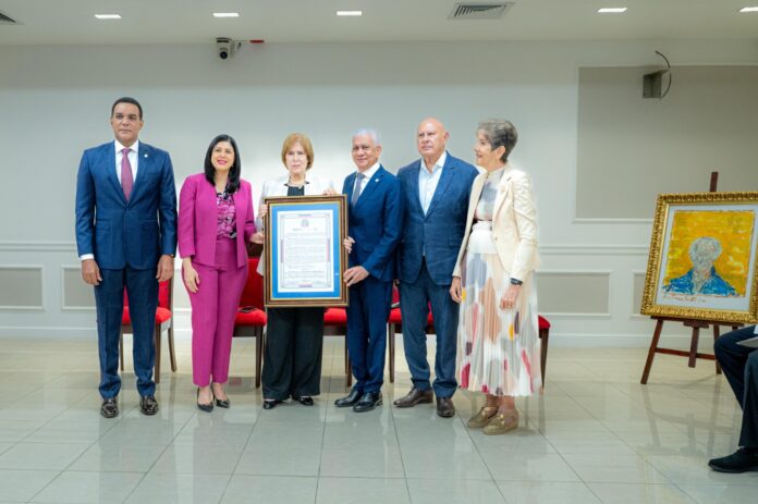 Al pronunciar las palabras de motivación del acto, la senadora María Mercedes Ortiz destacó lo memorable del momento, 