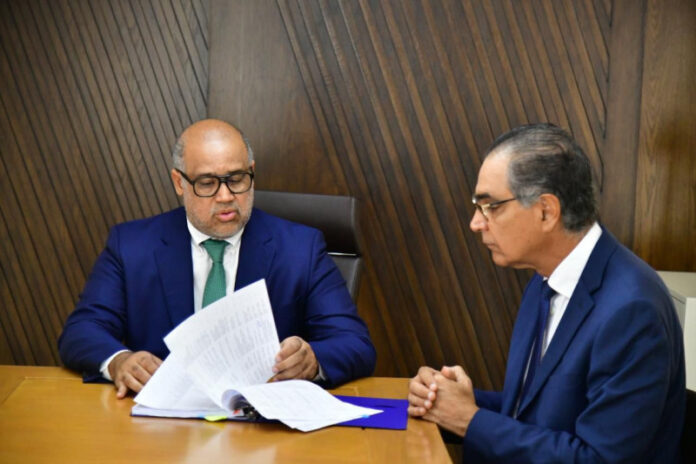 El jurista agregó que Hazim se mostró afectado por la forma en que su situación de salud ha sido expuesta, insistiendo en que no deseaba que este tema se manejara sin la debida consideración humana.