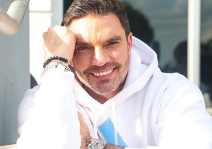 Julián Gil anuncia su nuevo reality “La Mansión de Julián de Cristal”
