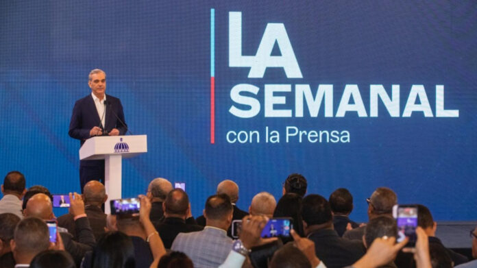 Durante la presentación en LA Semanal con la Prensa, el mandatario destacó que las cifras de violencia siguen siendo un desafío urgente para la sociedad dominicana.