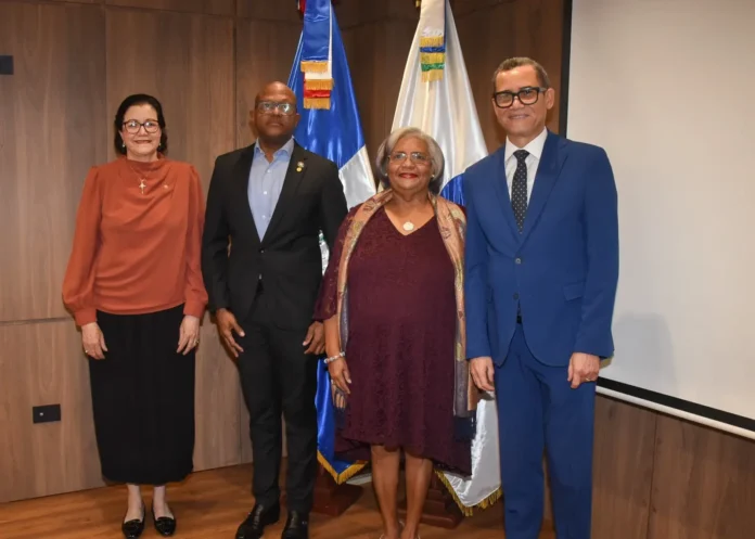 Tras la juramentación, los representantes del CMD serán integrados a las diversas comisiones de trabajo del CNSS las cuales estudian y evalúan diferentes temas que luego son presentados al pleno del Consejo.