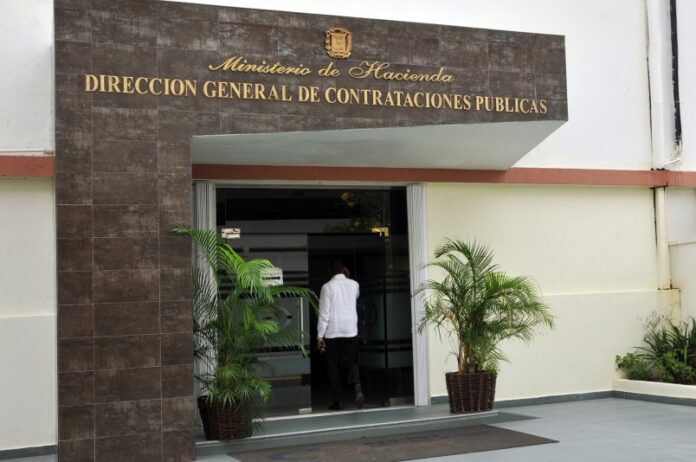 Contrataciones Públicas cancela unos 300 funcionarios del registro de proveedores del Estado