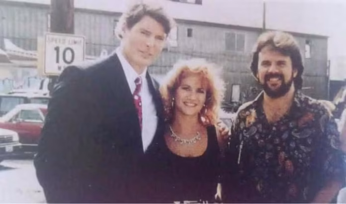 El insólito 'crossover' de Superman con el grupo argentino Pimpinela