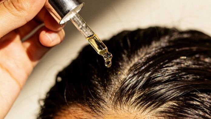 ¿Cómo aplicar correctamente la mascarilla capilar para evitar el cabello grasoso?