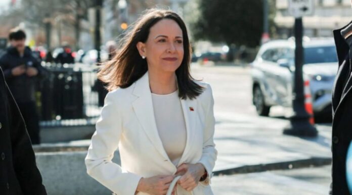 María Corina Machado entrega a Trump la medalla del premio Nobel de la Paz