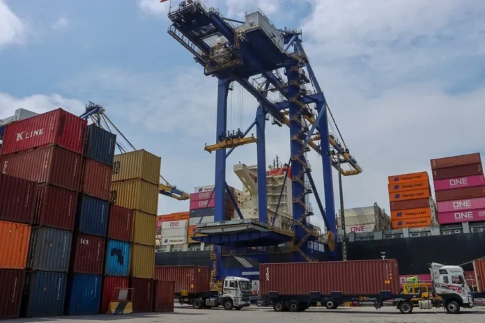 Bogotá responde a los aranceles de Ecuador con gravámenes del 30 % a 20 productos