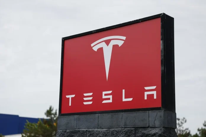 En 2025, la producción de Tesla cayó un 7 %, a 1.654.667 vehículos, y las ventas un 9 %, a 1.636.129 unidades, lo que supone la primera caída anual de ventas de su historia.