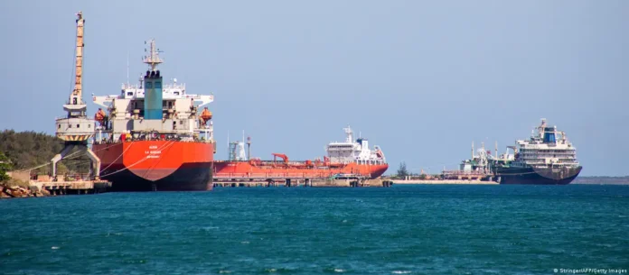EE.UU. autoriza reventa de petróleo venezolano a Cuba bajo condiciones