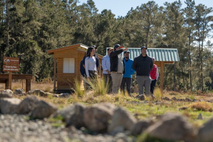 Durante el recorrido, el ministro Henríquez destacó el valor de este tipo de infraestructuras para la transformación y manejo moderno de las áreas protegidas del país.