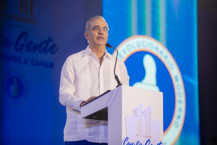 Abinader destaca transformación del Estado y blindaje de la Constitución en aniversario del PRM
