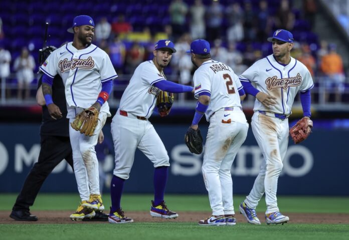 Venezuela debuta 2-6 con autoridad en el Clásico Mundial contra Países Bajos