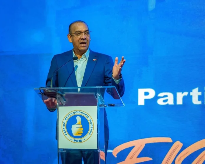 Deligne Ascención resalta fortalezas de RD frente a incertidumbres globales