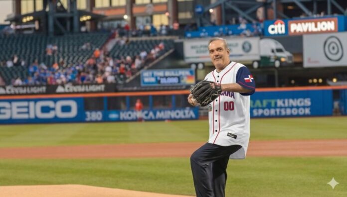 El presidente Luis Abinader, lanzó la primera bola en el juego inaugural del Clásico Mundial de Béisbol, como parte de la ceremonia que dará inicio oficial al importante evento deportivo. El acto inició a las 8:00 de la noche, previo al inicio del encuentro de República Dominicana y Nicaragua, que marcará la apertura del torneo que reúne a las principales selecciones de béisbol del mundo.