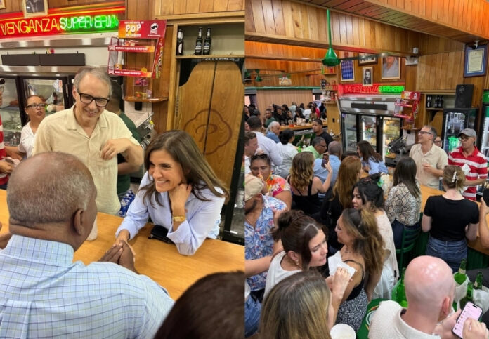 La embajadora estuvo acompañada por Ali Nadir y miembros de la sección política, quienes también se integraron a la dinámica, resaltando el valor cultural del momento.