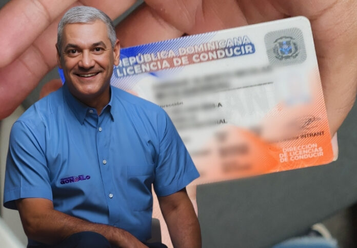 Gonzalo Castillo obtiene su nueva licencia y destaca modernización del sistema en RD