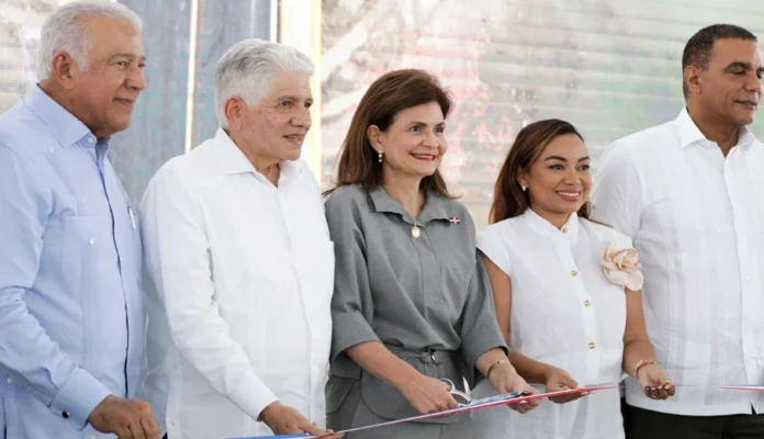 Raquel Peña encabeza entrega del puente sobre el río Veragua en Espaillat