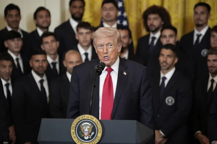 Trump dice que Venezuela ha sido «estabilizada» y que el petroleo está camino a Houston