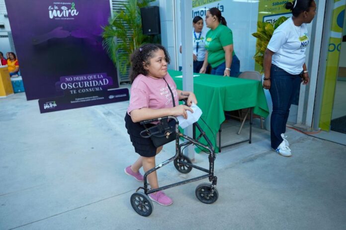 Más de 270 personas reciben atención en jornada gratuita de detección de glaucoma en Cristo Rey