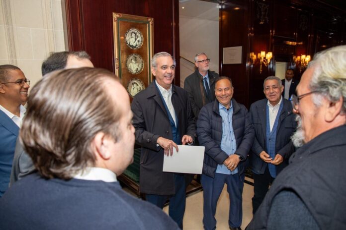 El jefe de Estado sostendrá además reuniones con representantes empresariales y actores internacionales, en el marco de contactos orientados a temas económicos y de cooperación.
