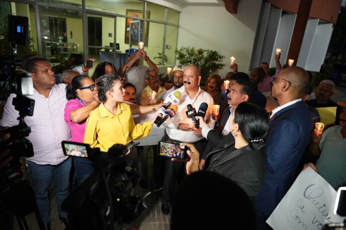 Gremios periodísticos protestan contra medidas judiciales a comunicadores