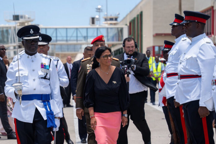 Delcy Rodríguez visita Granada en su primer viaje a otro país como presidenta encargada